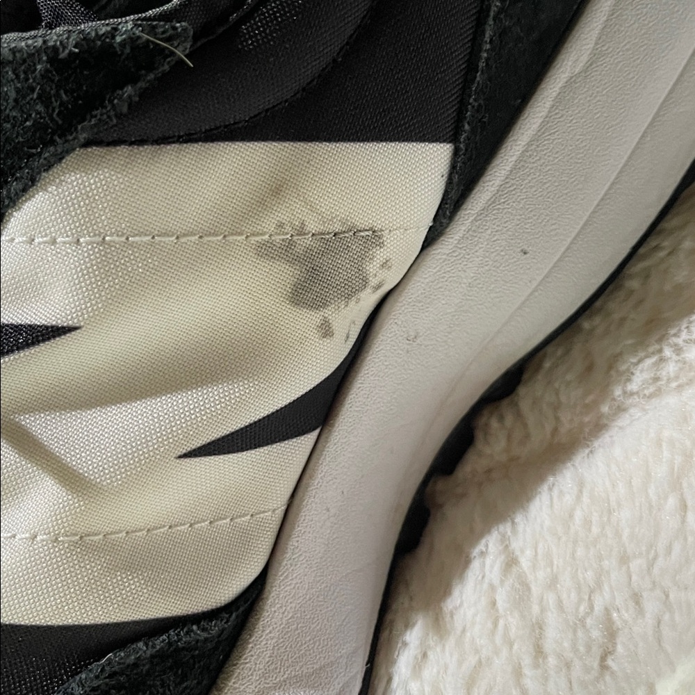 New Balance 327 - Picture 4 of 11